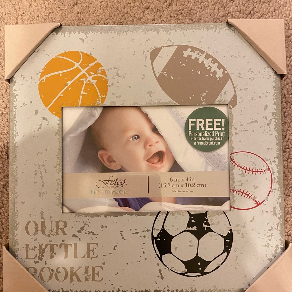 FETCO Decor - tiny miracles picture frame . 6inx4in.